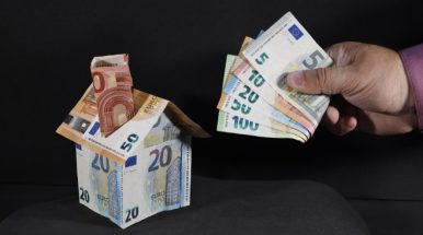Banken verdienen minder aan hypotheken, maar compenseren dat elders