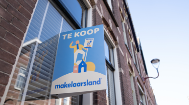Minister werkt aan verplicht register voor makelaars